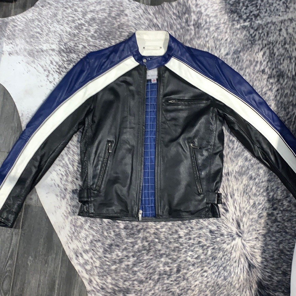 Wilson’s Leather Genuine Blue Black & White Leather